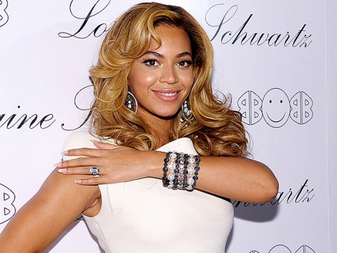 Beyonce eljegyzési gyűrűje