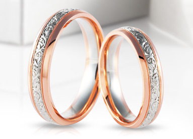 Többszínű arany karikagyűrűk